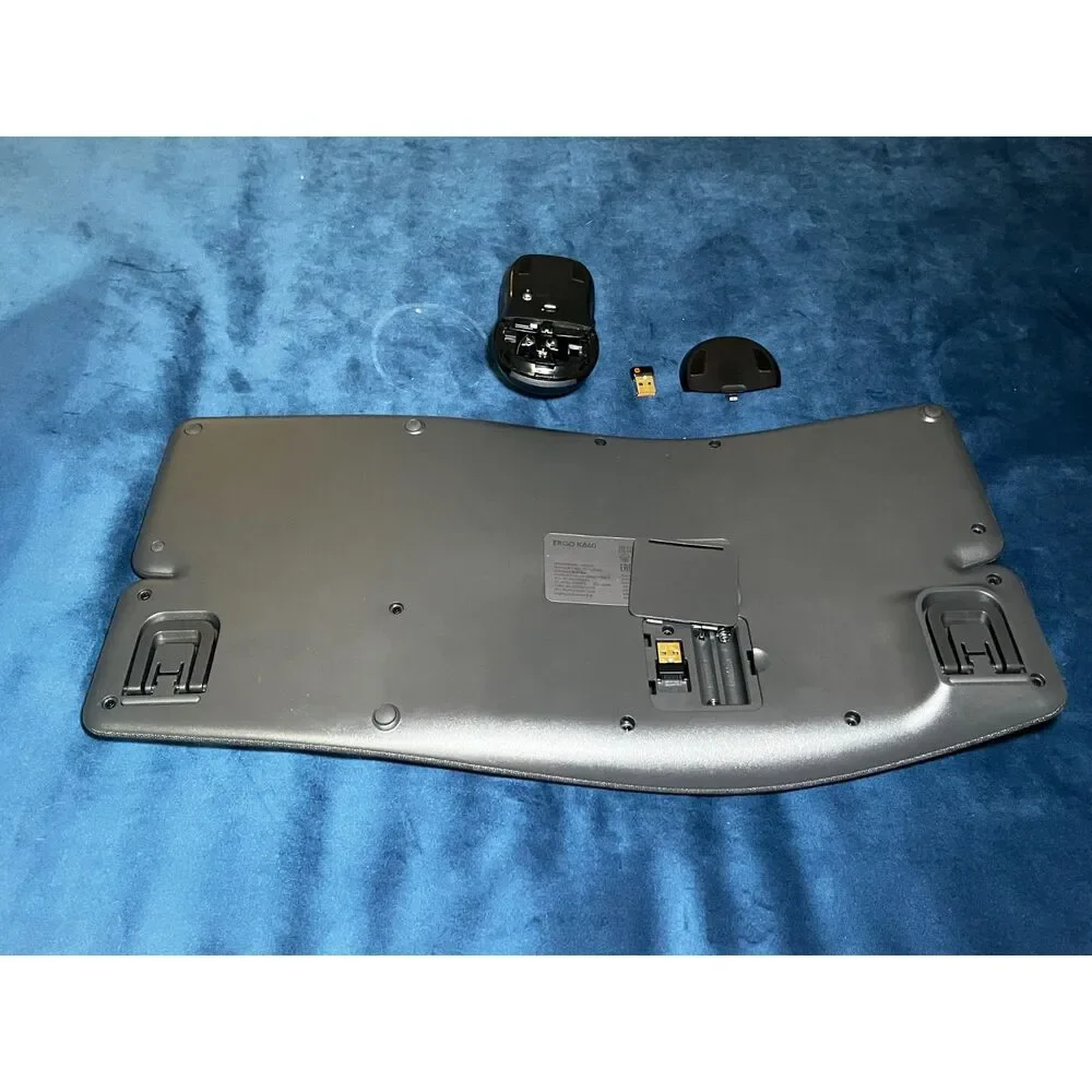 Logitech Wave Keys MK670 Combo